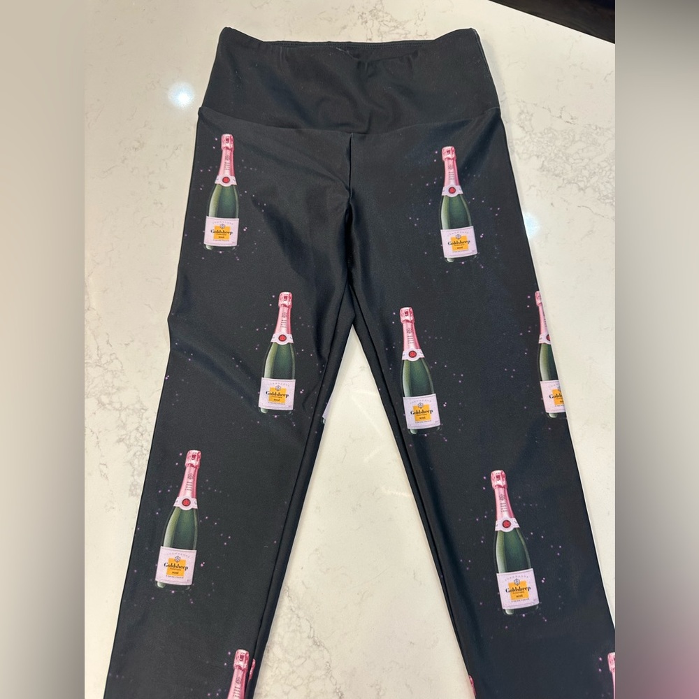 Goldsheep Black Leggings with Pink Bottle Design #Roseallday